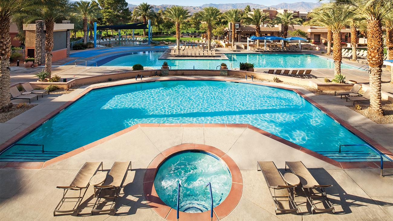 Snake Bites Outdoor Pool
